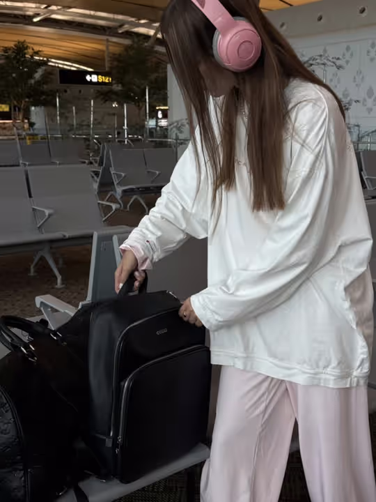 Ох_Барбара — Catching flights & feelings (but mostly flights) ✈️ off to another story #TikTokAwardsVN #airportvibes #treveltiktok #aestheticvideo #fyp